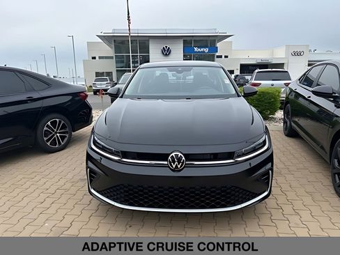 New 2026 Volkswagen Jetta SE image 7