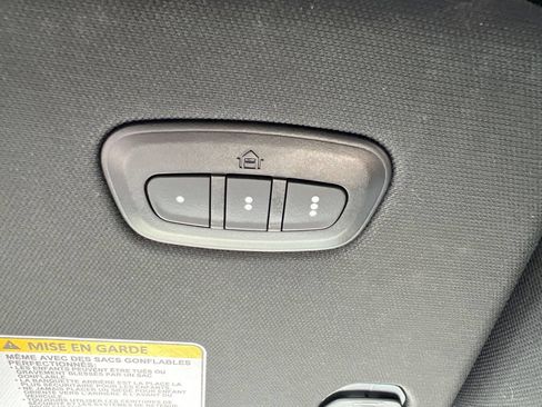 Used 2023 RAM 1500 Laramie AWD/4WD image 34