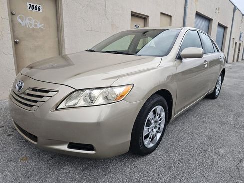 Used 2007 Toyota Camry LE FWD image 16