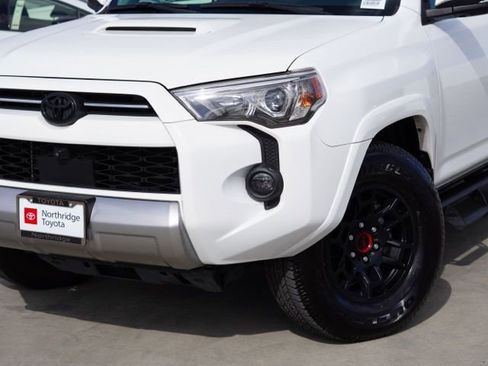 Used 2023 Toyota 4Runner TRD Off-Road Premium w/ Off Road Premium Plus Package AWD/4WD image 5
