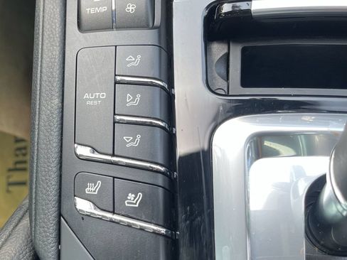 Used 2014 Porsche Cayenne AWD/4WD image 8
