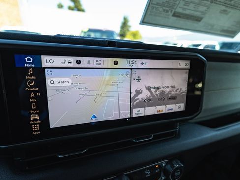 New 2025 Jeep Gladiator Willys image 16