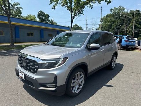 Certified 2024 Honda Passport EX-L image 3