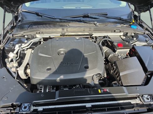 Used 2020 Volvo S60 T5 Momentum FWD image 10