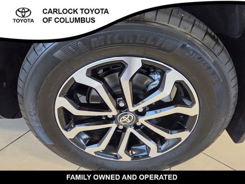 Used 2024 Toyota Corolla Cross AWD Hybrid image 10