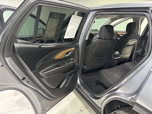 Used 2020 GMC Terrain SLE AWD/4WD image 21
