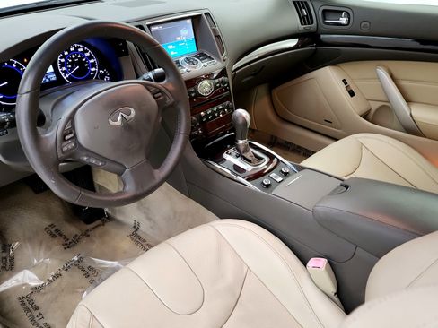 Used 2013 INFINITI G37 Convertible w/ Premium Pkg RWD image 19