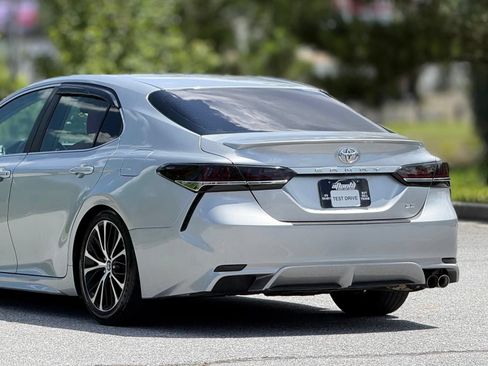 Used 2018 Toyota Camry SE w/ Convenience Package FWD image 48