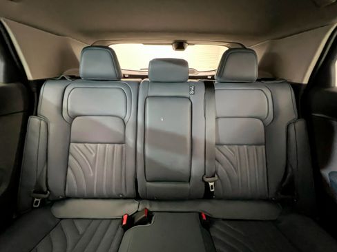 New 2025 Nissan Ariya Platinum image 25