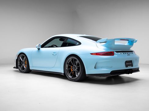 Used 2015 Porsche 911 GT3 w/ Sound Package Plus image 27