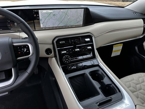 New 2026 Nissan Armada Platinum image 31