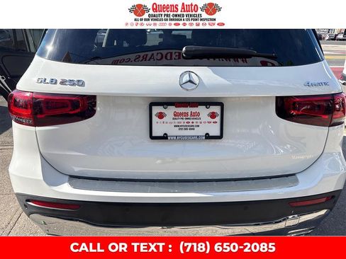 Used 2021 Mercedes-Benz GLB 250 4MATIC w/ Premium Package image 28
