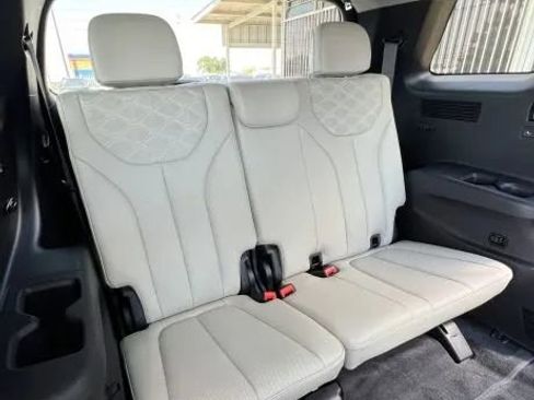 Used 2021 Hyundai Palisade Limited image 24