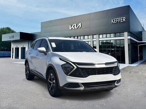 Certified 2023 Kia Sportage EX AWD/4WD image 2