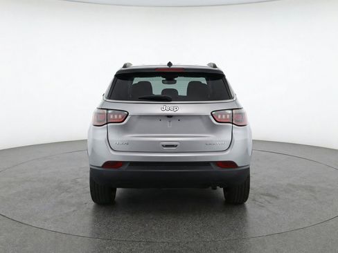 Used 2025 Jeep Compass Limited AWD/4WD image 7