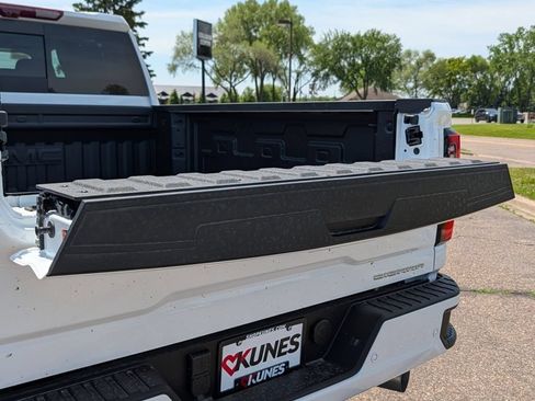 New 2026 GMC Sierra 3500 Denali w/ Denali Reserve Package AWD/4WD image 28