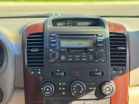 Used 2007 Kia Sedona EX image 23