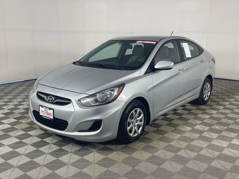 Used 2013 Hyundai Accent GLS FWD image 1