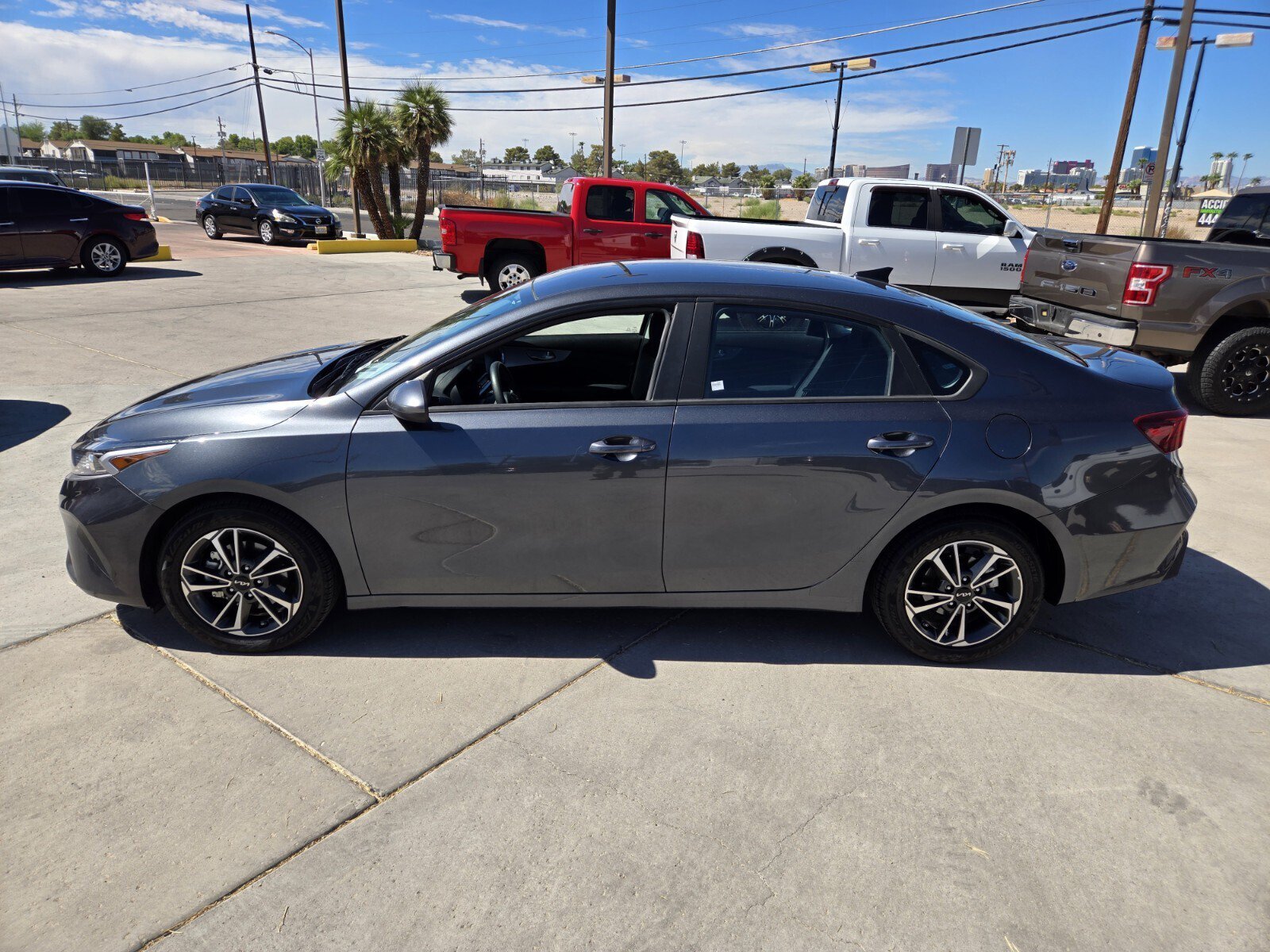 Used 2023 Kia Forte LXS FWD image 2