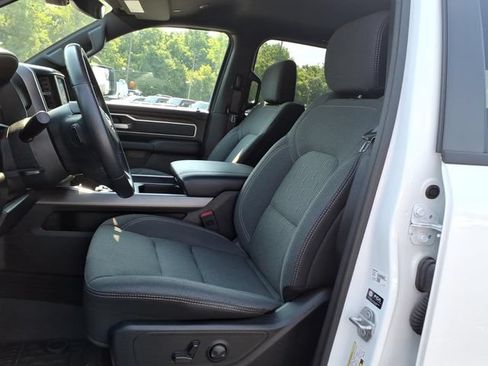 Used 2023 RAM 1500 Big Horn AWD/4WD image 12