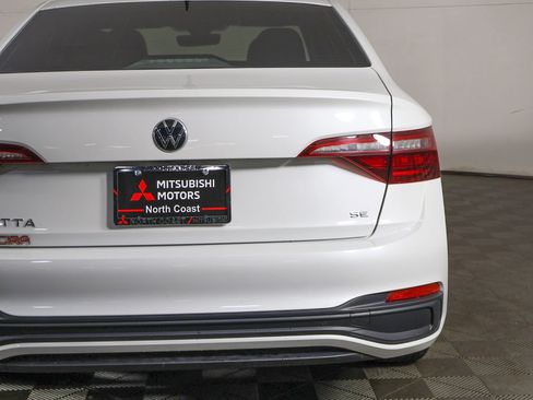 Used 2023 Volkswagen Jetta SE FWD image 14