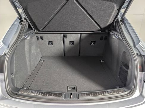 New 2026 Porsche Macan image 17