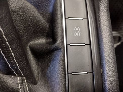 Certified 2023 Volkswagen Tiguan SE AWD/4WD image 33