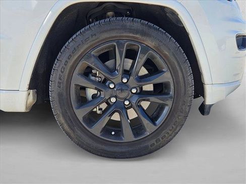 Used 2021 Jeep Grand Cherokee Laredo X RWD image 23