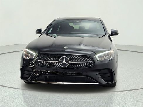 Used 2023 Mercedes-Benz E 350 Sedan image 2