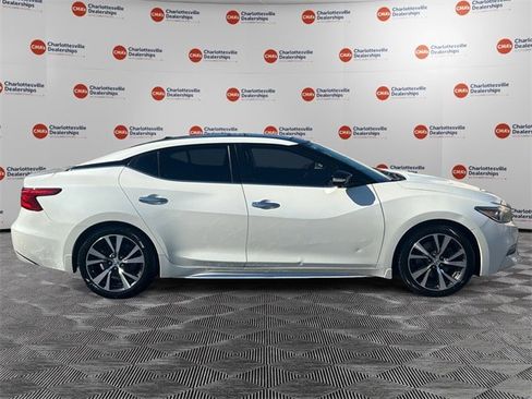 Used 2017 Nissan Maxima Platinum image 6