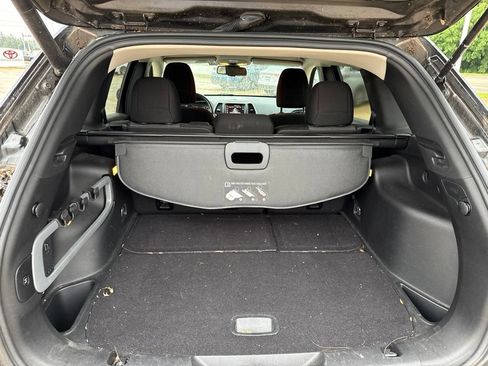 Used 2014 Jeep Cherokee Latitude w/ Comfort/Convenience Group AWD/4WD image 15