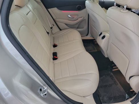 Used 2022 Mercedes-Benz GLC 300 image 15