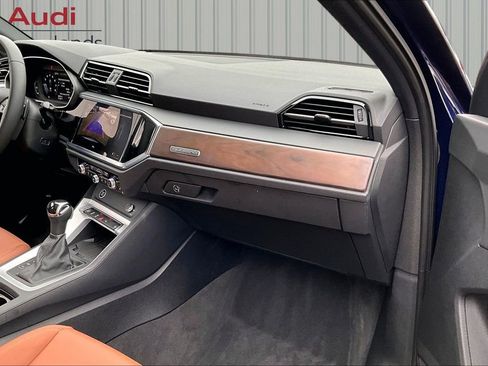 Used 2025 Audi Q3 2.0T Premium w/ Convenience Package image 26