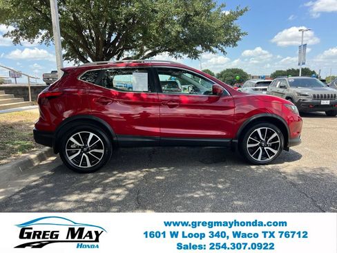 Used 2018 Nissan Rogue Sport SL w/ SL Premium Package FWD image 9