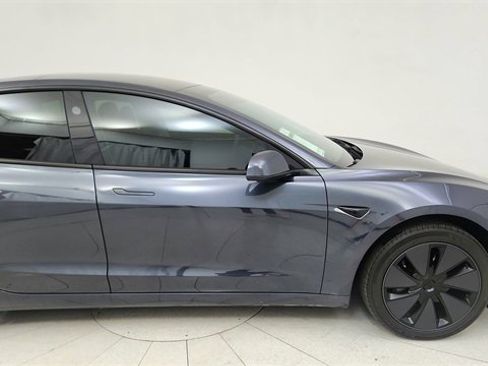 Used 2025 Tesla Model 3 Long Range image 7