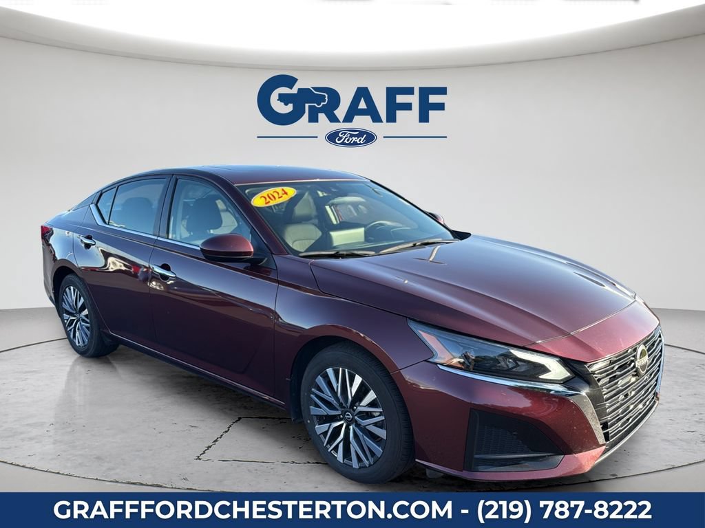 Used 2024 Nissan Altima 2.5 SV w/ SV Premium Package FWD image 4