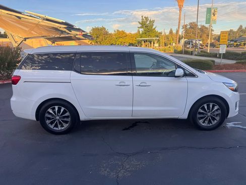 Used 2018 Kia Sedona SX FWD image 7