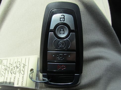 Certified 2024 Ford Edge Titanium image 42