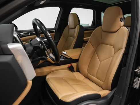 Certified 2015 Porsche Cayenne Diesel AWD/4WD image 44