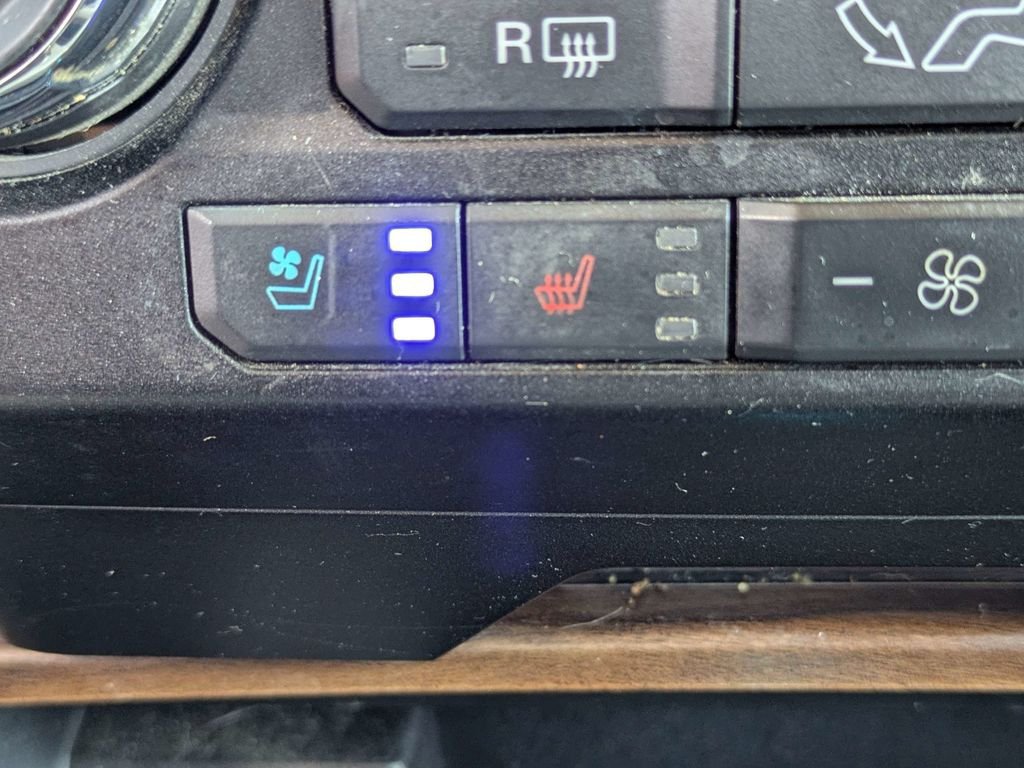 Used 2020 Ford F150 Lariat RWD image 23