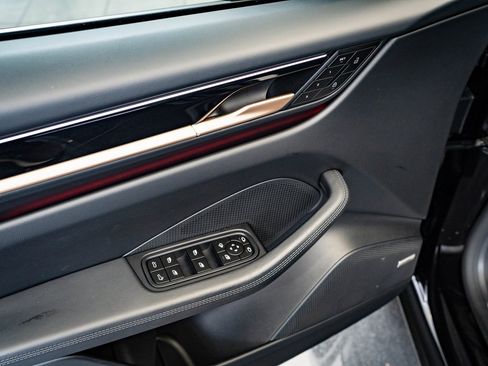 Certified 2024 Porsche Macan 4 Electric image 27