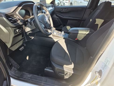 Certified 2024 Ford Escape Active FWD image 10