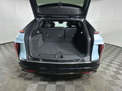 Used 2024 Cadillac Lyriq Luxury AWD/4WD image 27