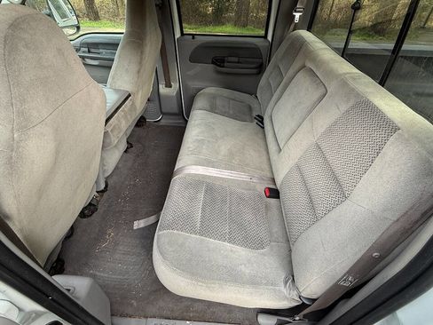 Used 2001 Ford F250 XLT image 17