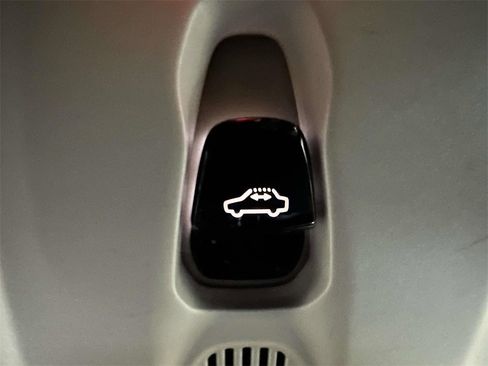 Used 2019 Volvo S60 T6 Momentum image 29