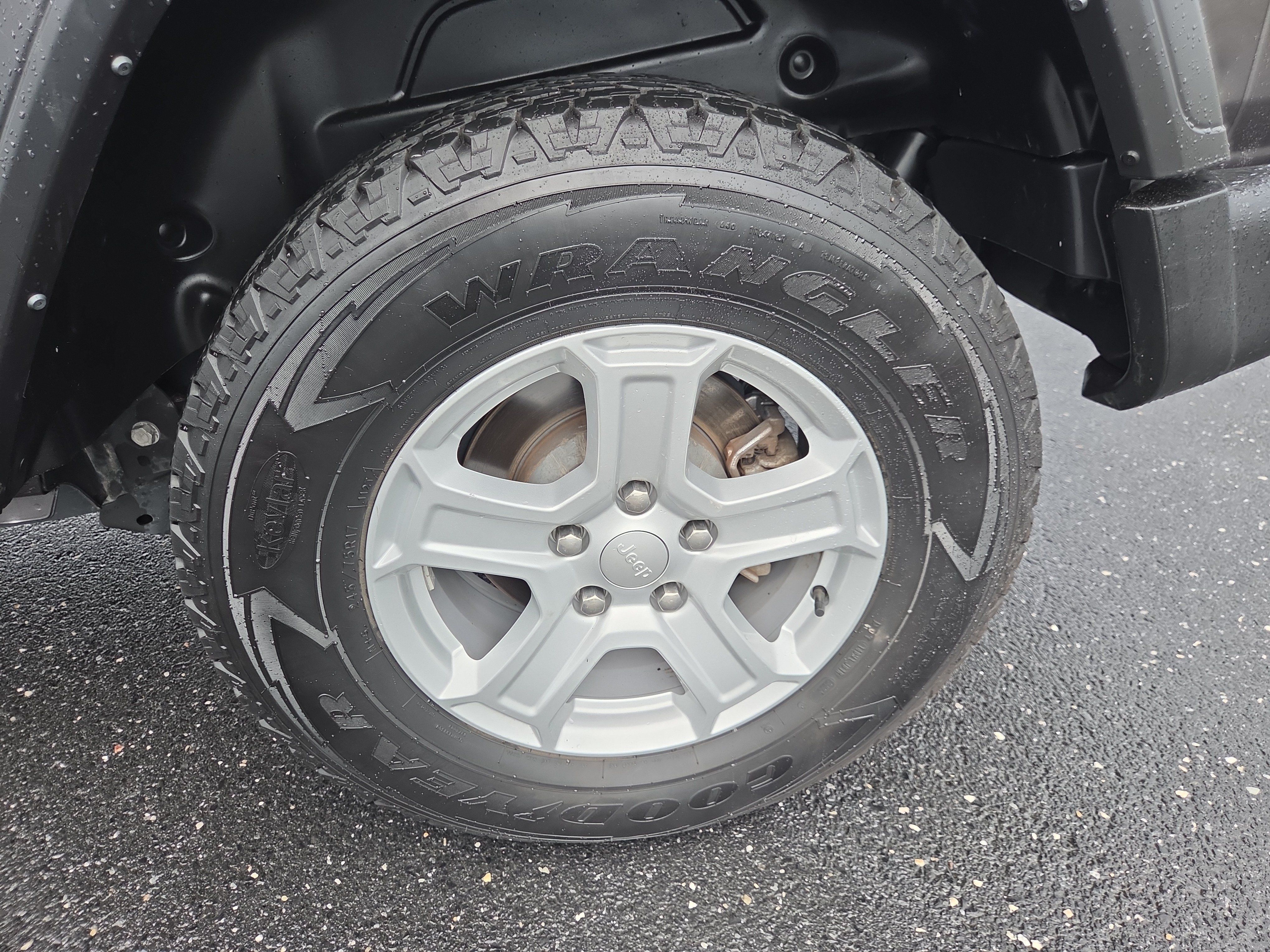 Used 2022 Jeep Wrangler Sport AWD/4WD image 26