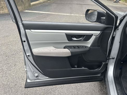 Used 2019 Honda CR-V LX image 16