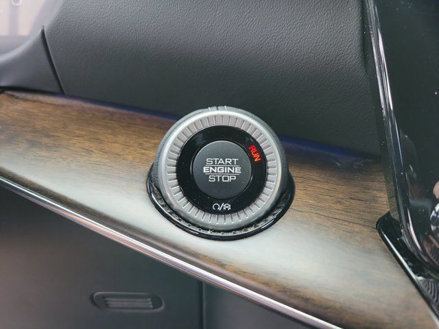 Used 2023 Jeep Grand Wagoneer L Series II AWD/4WD image 34