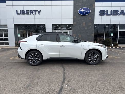 New 2026 Subaru Solterra Touring image 2