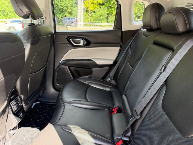 Used 2022 Jeep Compass Limited AWD/4WD image 17
